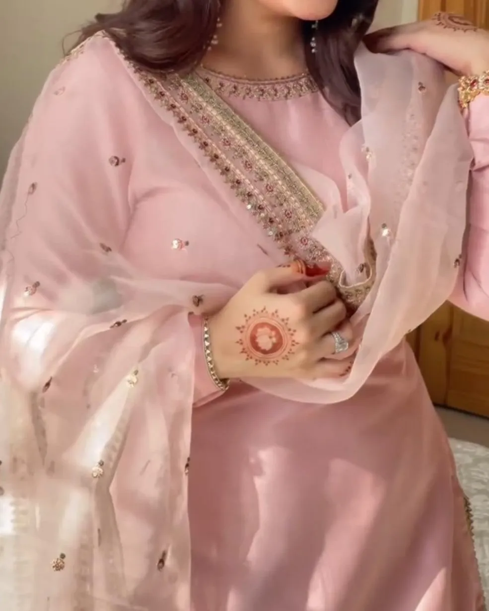 AB-Frozen Pink - Image 3