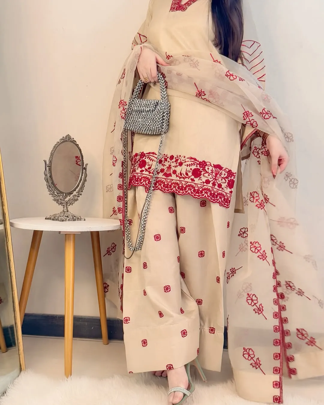 AB-Skin Farshi Lawn - Image 2